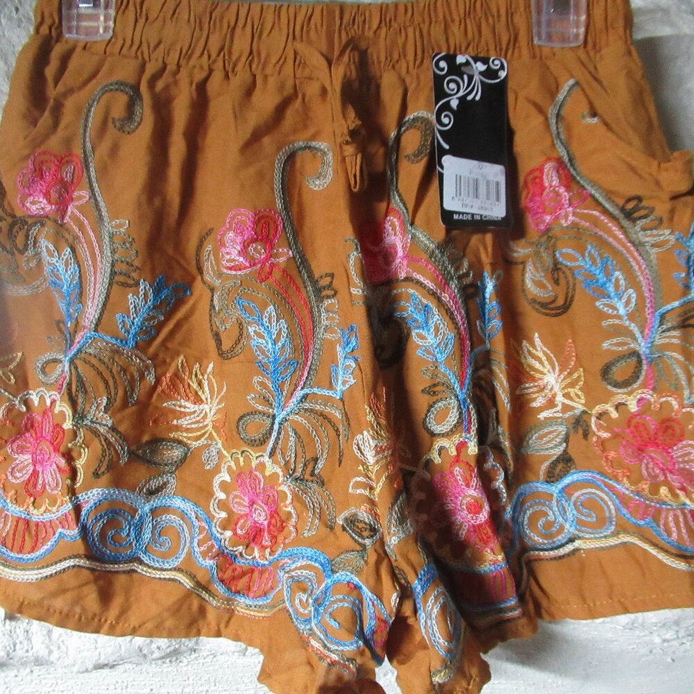 GM Fashion USA Boho Yellow Embroidered Shorts